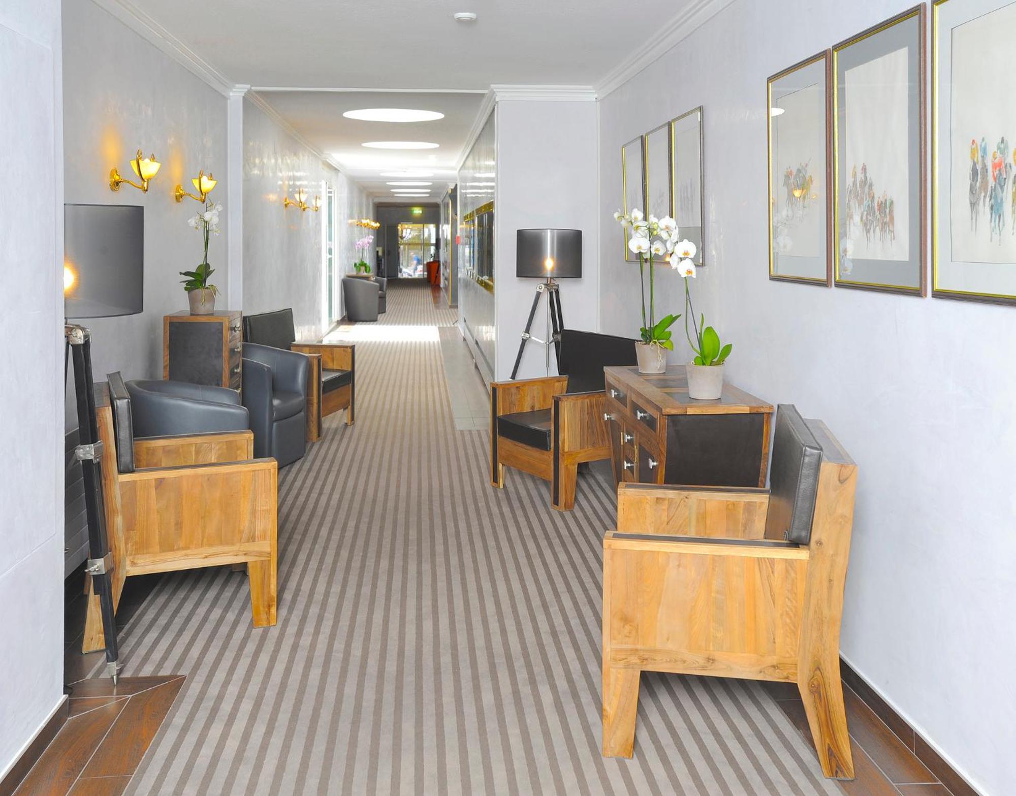 Hotel Longchamp 3*